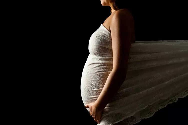 عوامل الخطر وأسباب مشاكل الحمل